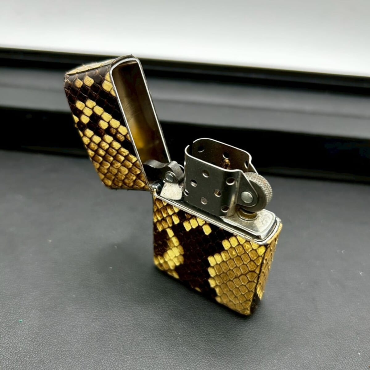 ZIPPO パイソン ライターの買取